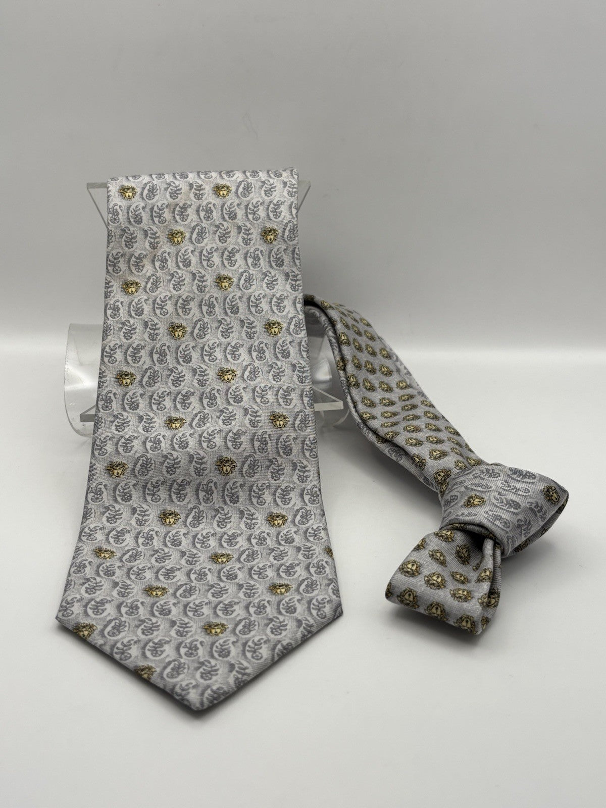 Gianni Versace  gray silk necktie Baroque-monogram Pattern Medusa head logo.