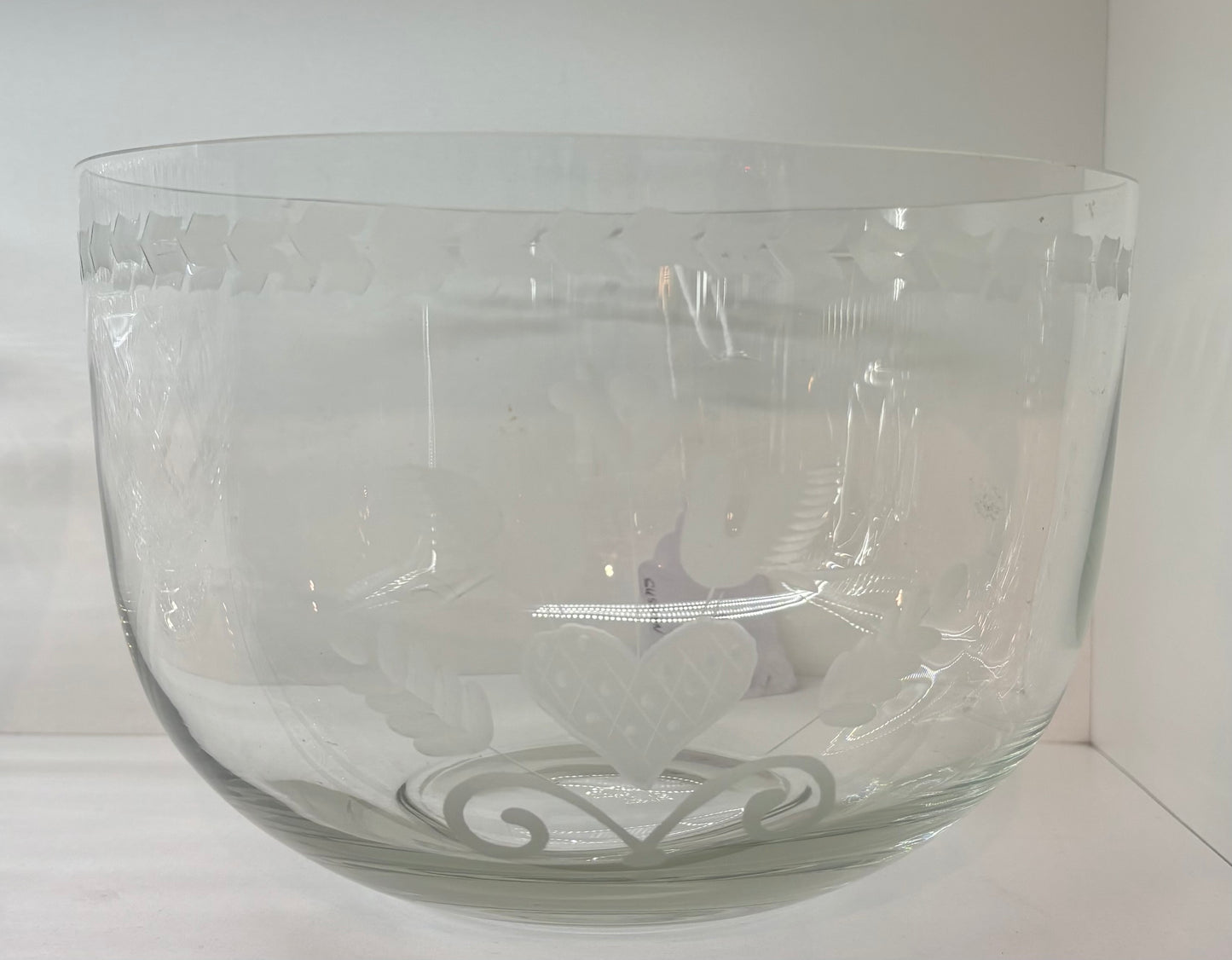 Glass bowl