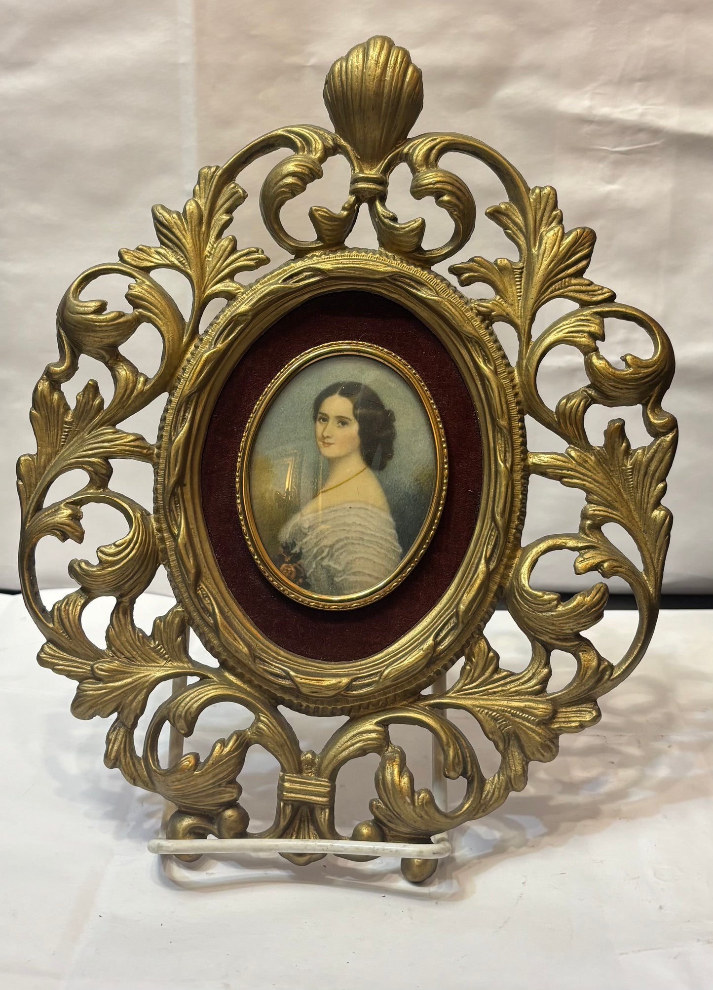 Vintage Pair of cameo creations plastic gold frame Franz Xaver Winterhalter