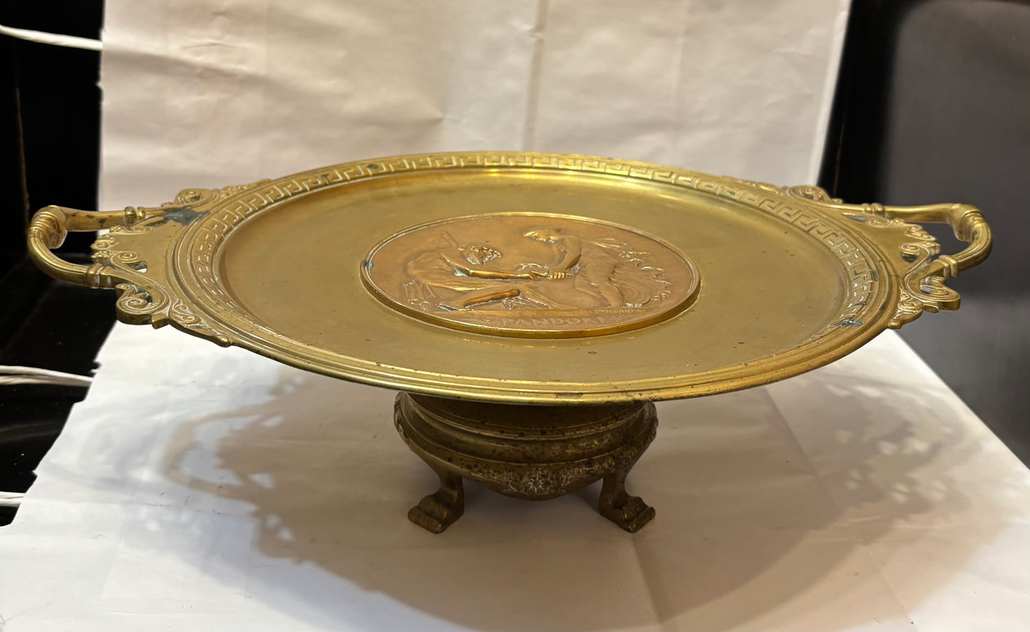 Pandore. Golden bronze antique dish sculpted by Ferdinand levillain signed.