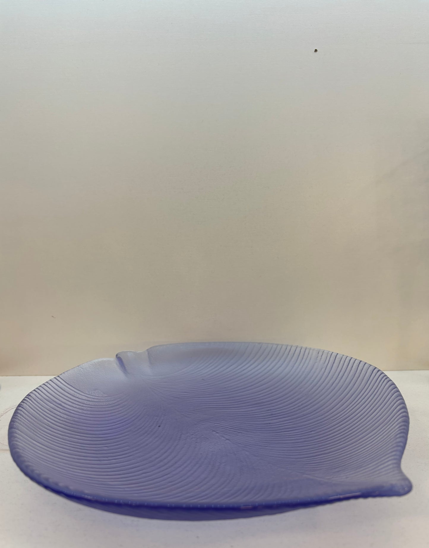 Purple leaf plate