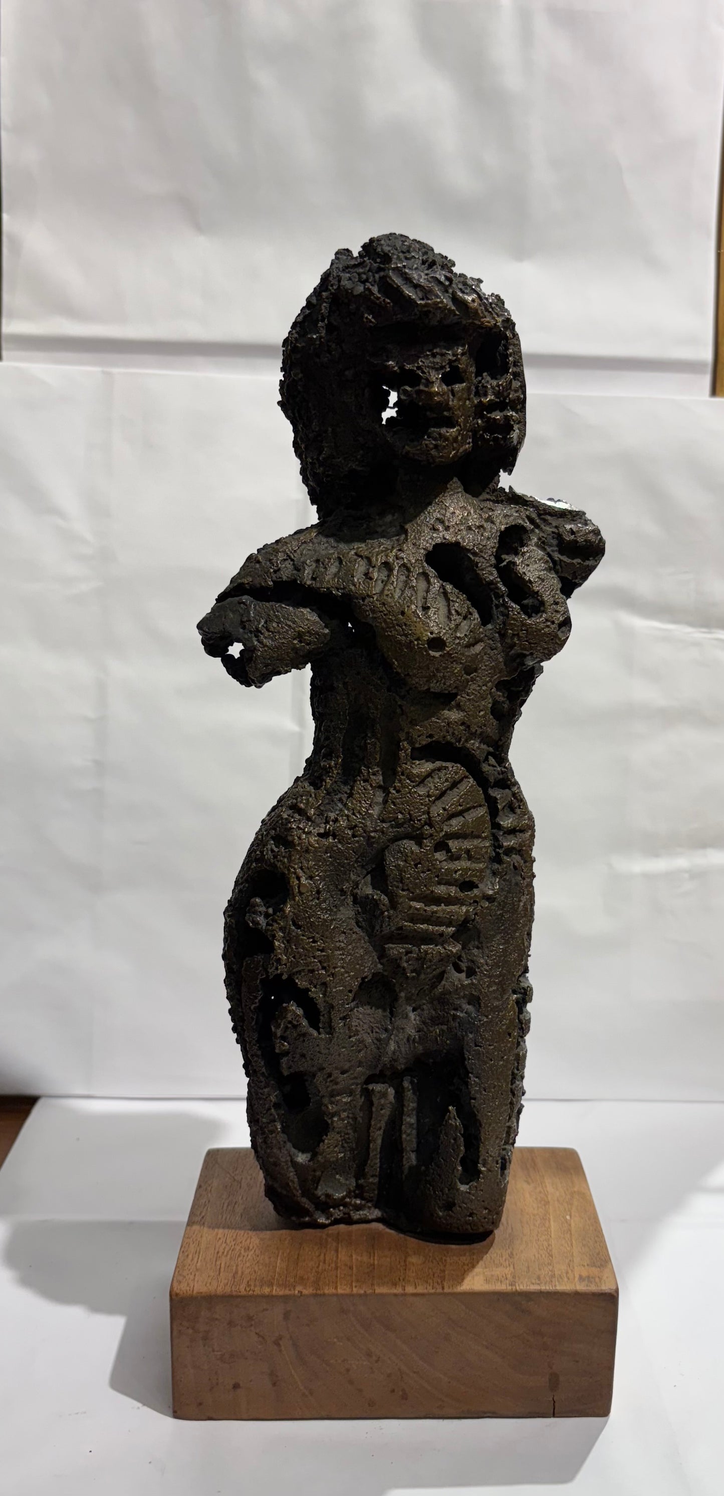 Bronze statue - 13 5/8”